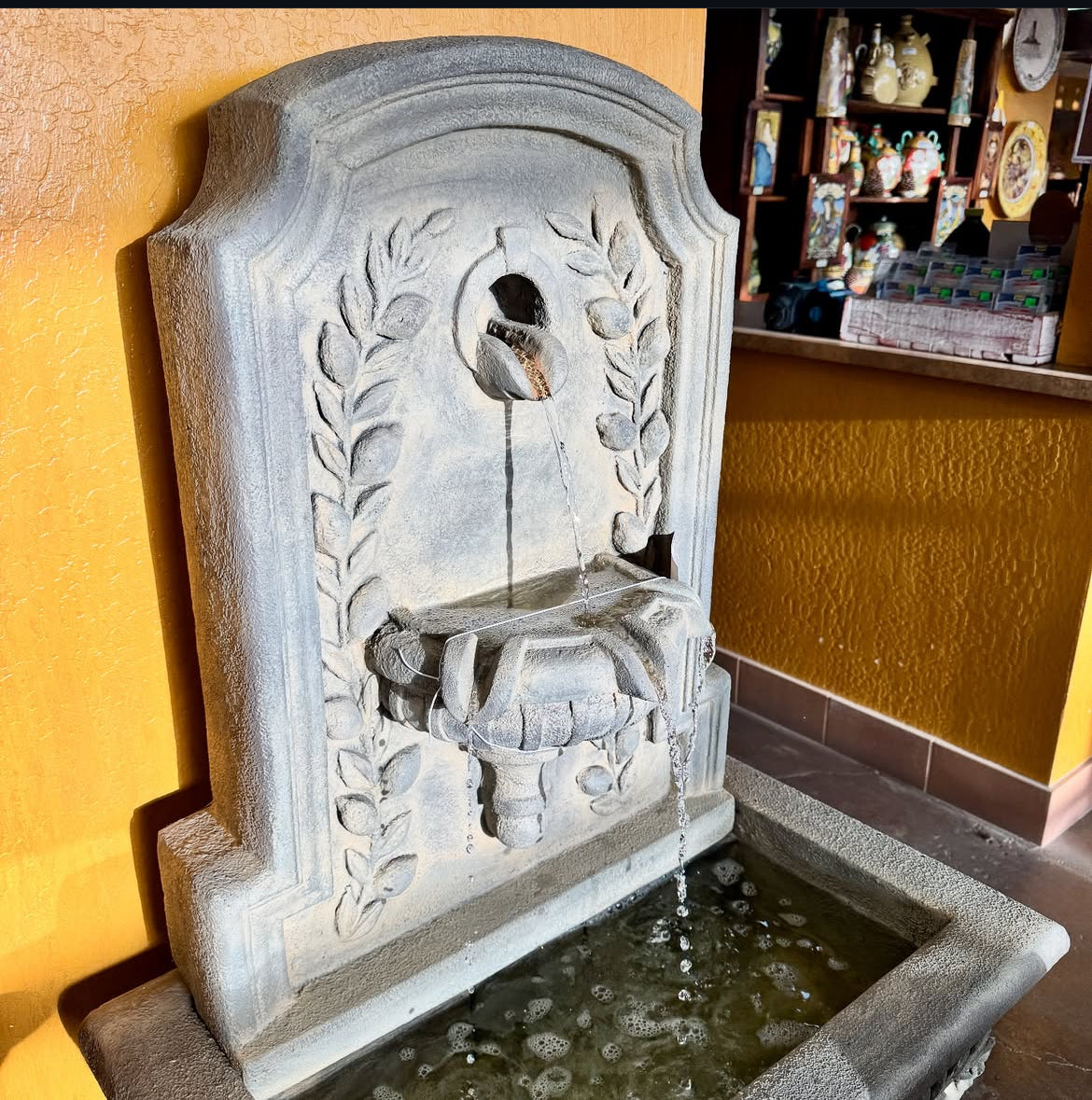 Lemon Lavabo Wall Fountain